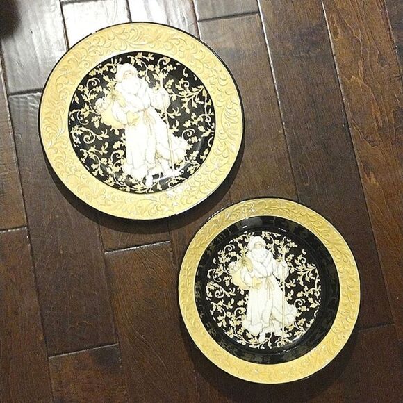 Certified International Betty Whiteaker Two Large Yellow Rim Christmas Plates - Picture 2 of 12